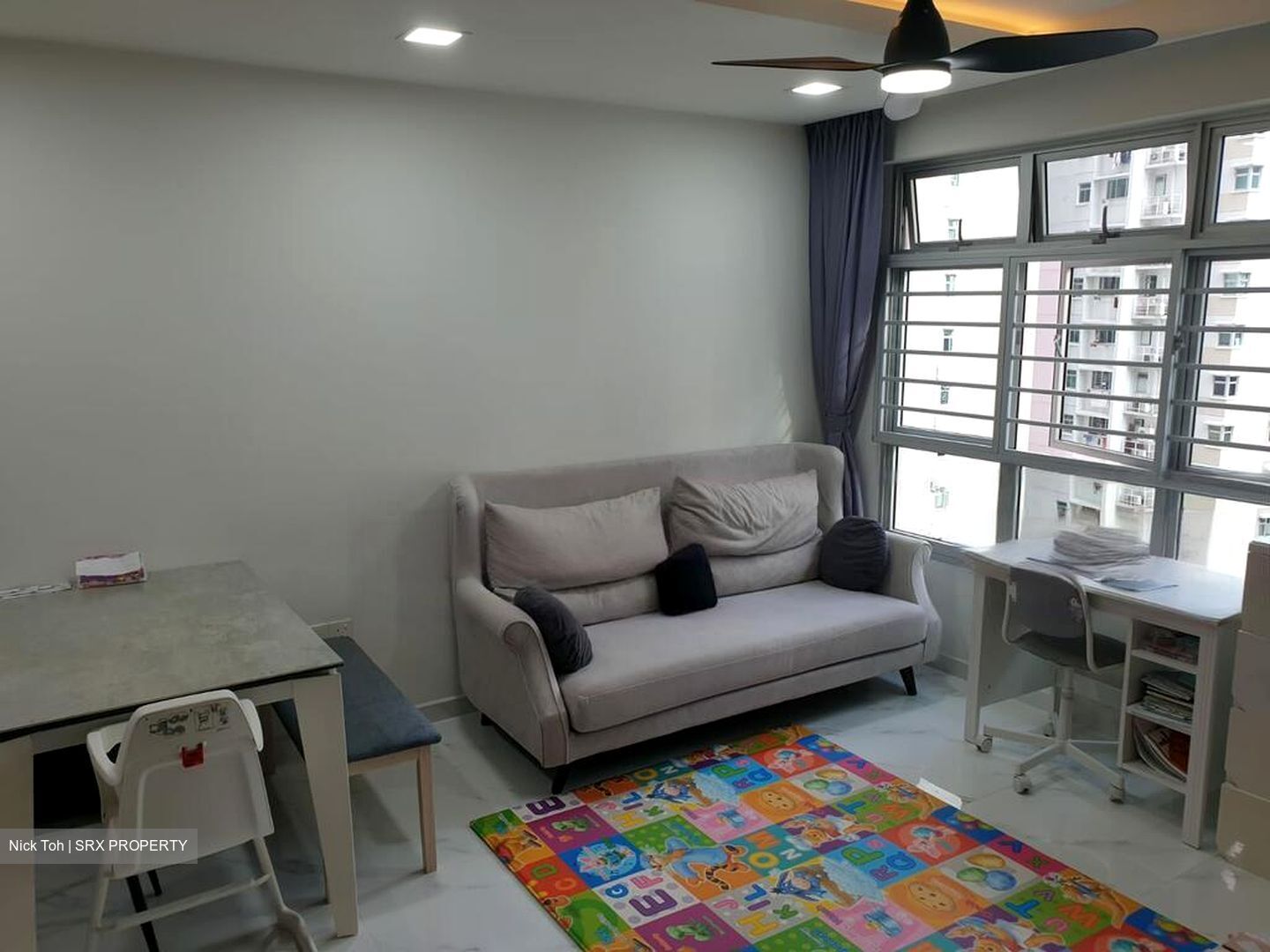 Blk 293A Skypeak @ Bukit Batok (Bukit Batok), HDB 4 Rooms #427562391